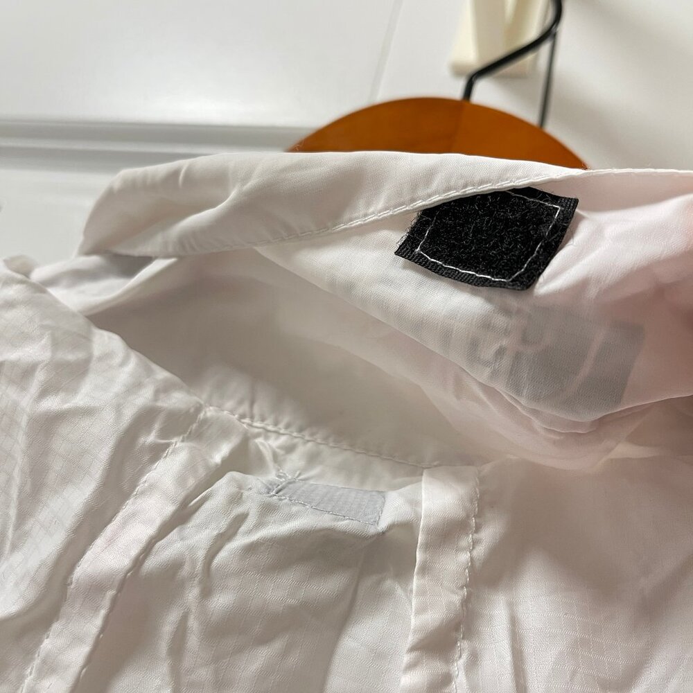 The North Face Packable Translucent Windbreaker W… - image 8